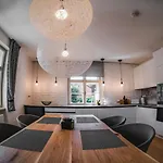 アパートホテル Prazska Vrchlabí