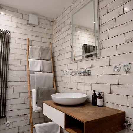 Apartahotel Pražská 4*